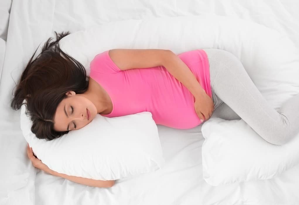 Czy poduszki do spania w ciąży to coś, w co naprawdę warto zainwestować?