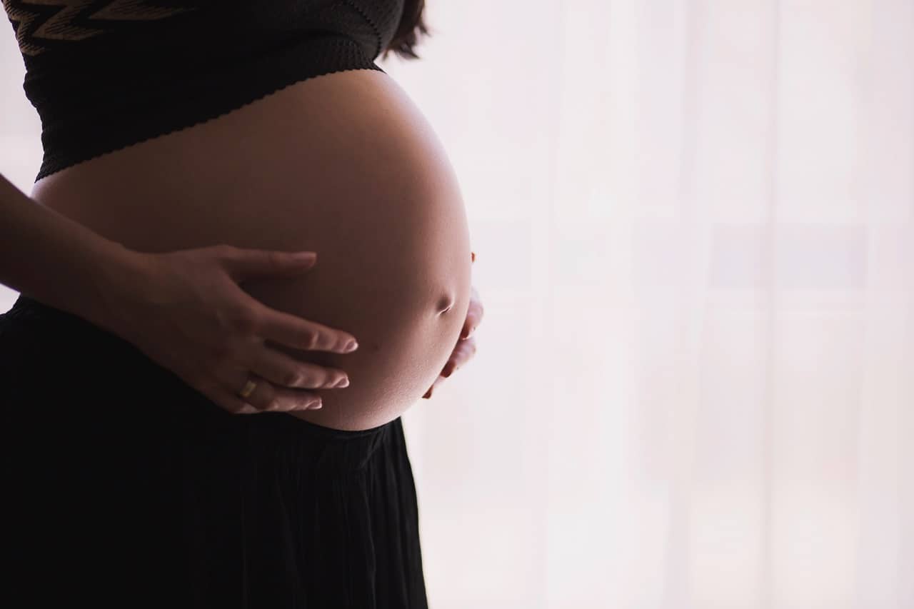 Ola Żebrowska pokazała, jak naprawdę wygląda kobiece ciało w trzecim trymestrze ciąży