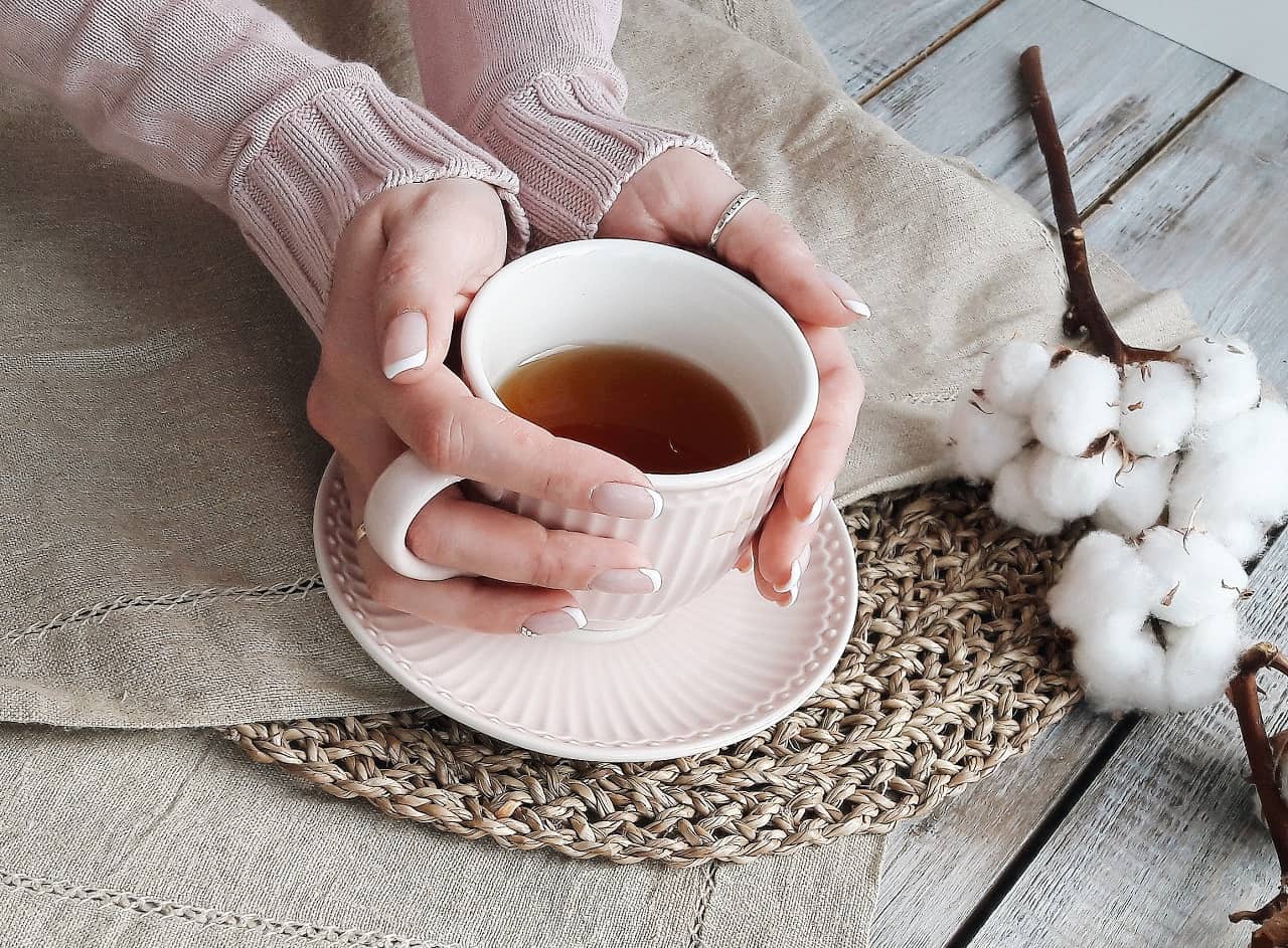 Dlaczego warto pić w ciąży miętową herbatę?