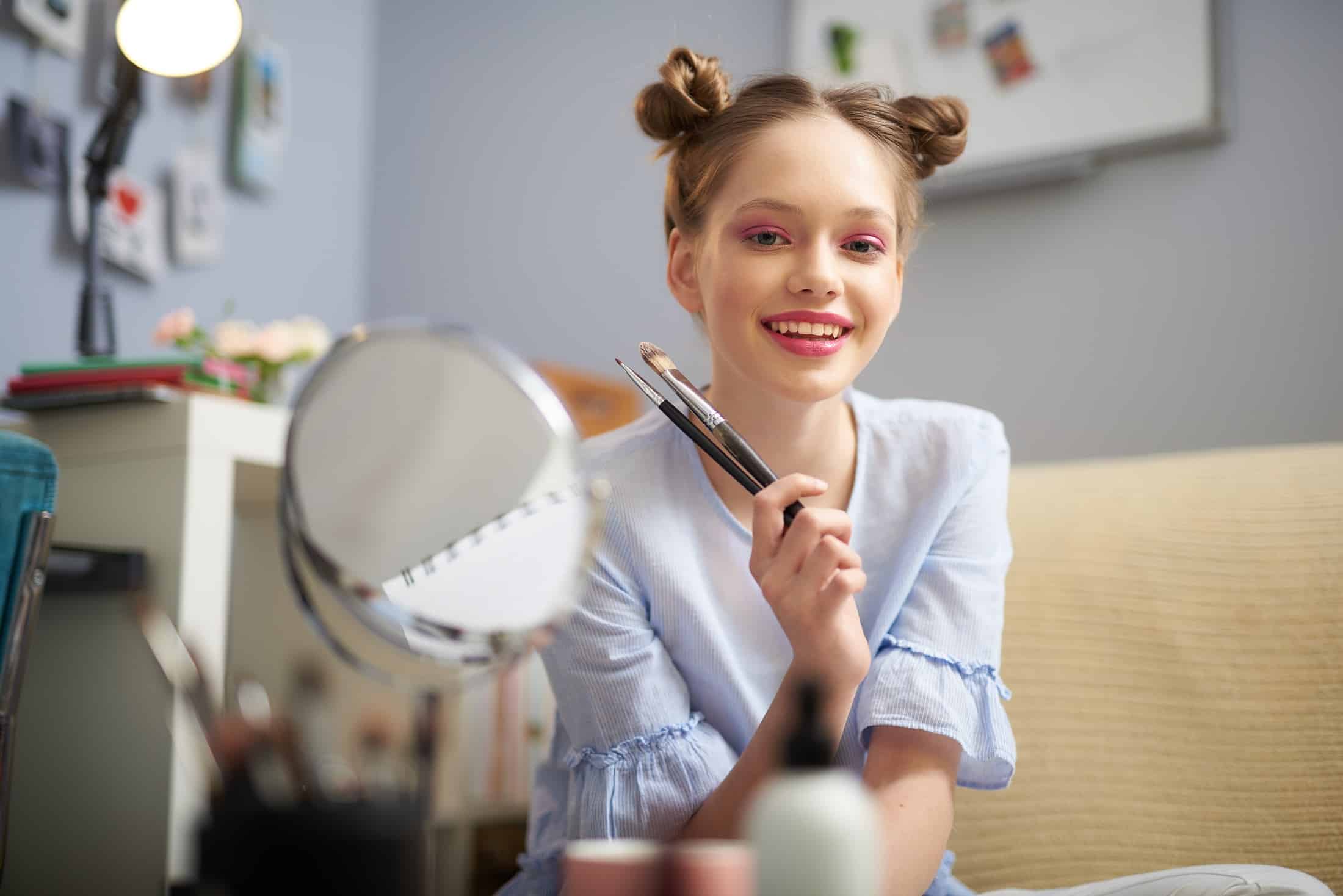 Makijaż nastolatki – czy wiesz, kiedy możesz się na niego zgodzić i jakie zasady powinnaś ustalić?