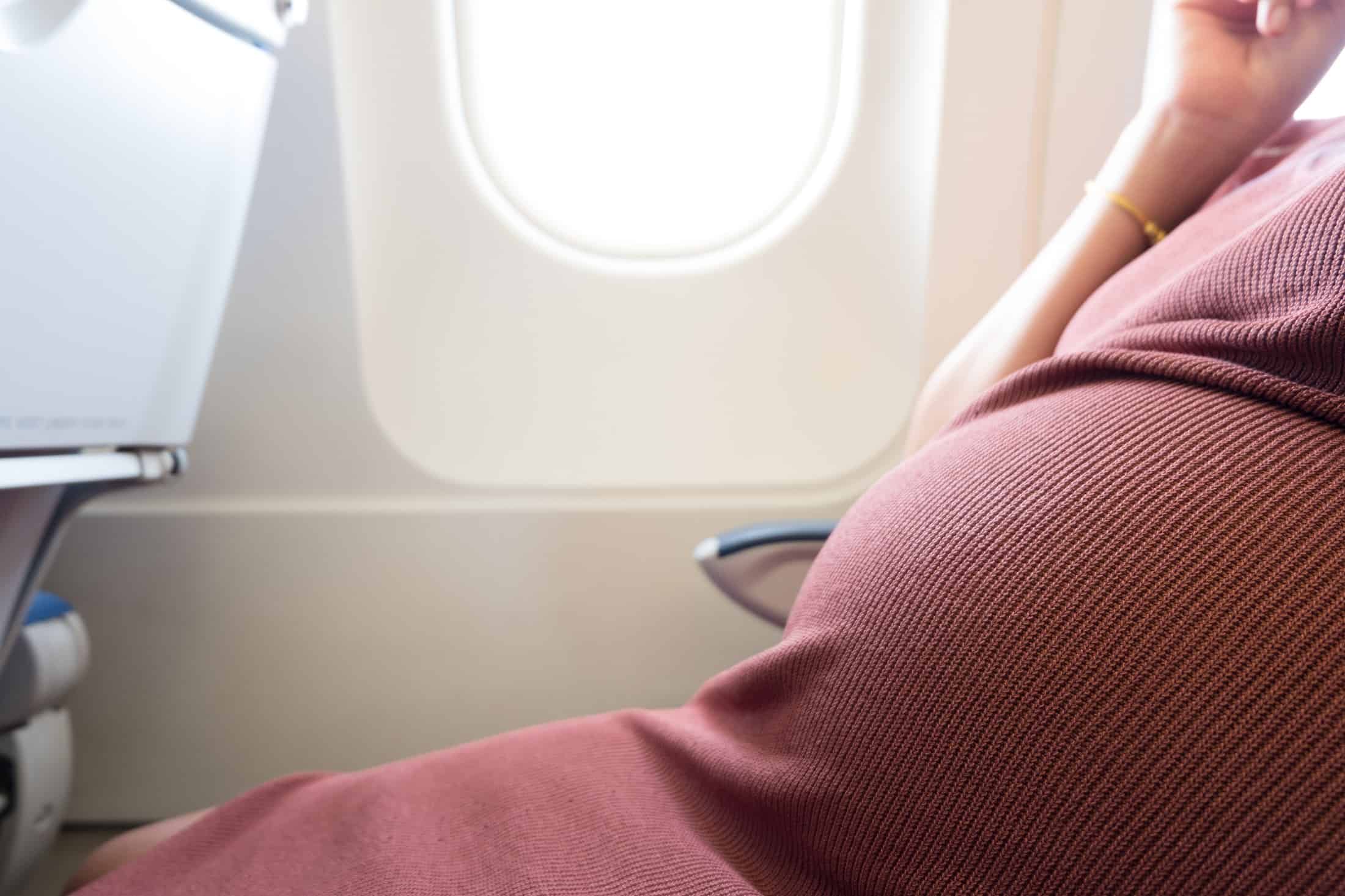 Czy podróż samolotem w ciąży jest bezpieczna?