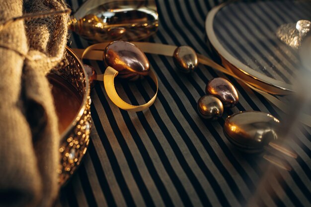 Czy warto inwestować w biżuterię jako symbol siły i elegancji?